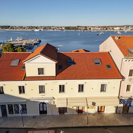 San Valentino Palace, Center Hotel