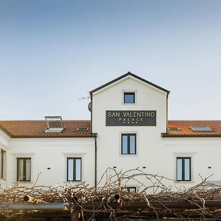 San Valentino Palace, Center 4*