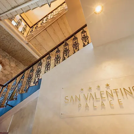 San Valentino Palace, Center