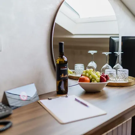 San Valentino Palace, Center Umag