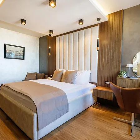 Hotel San Valentino Palace, Center