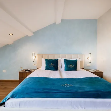 San Valentino Palace, Center Hotel 4*