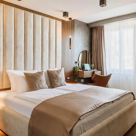 San Valentino Palace, Center Umag