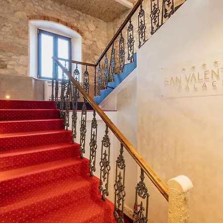 San Valentino Palace, Center Umag